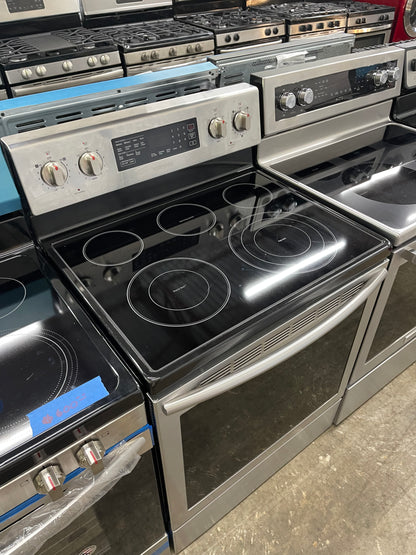 Samsung Electric Range in Stainless Steel
