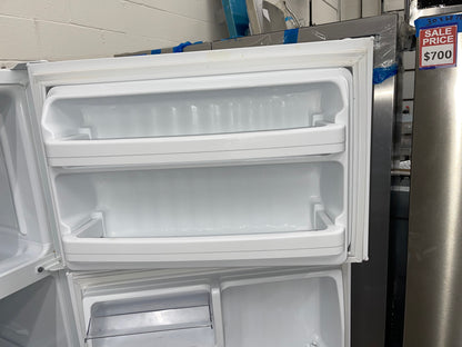 GE  GTH18GBDWW
18.1 cu. ft. Top-Freezer Refrigerator with 2 Adjustable Spill Proof Glass Shelves, 2 Adjustable Humidity Crispers, Gallon Storage, Upfront Temperature Controls and Optional Ice Maker: White