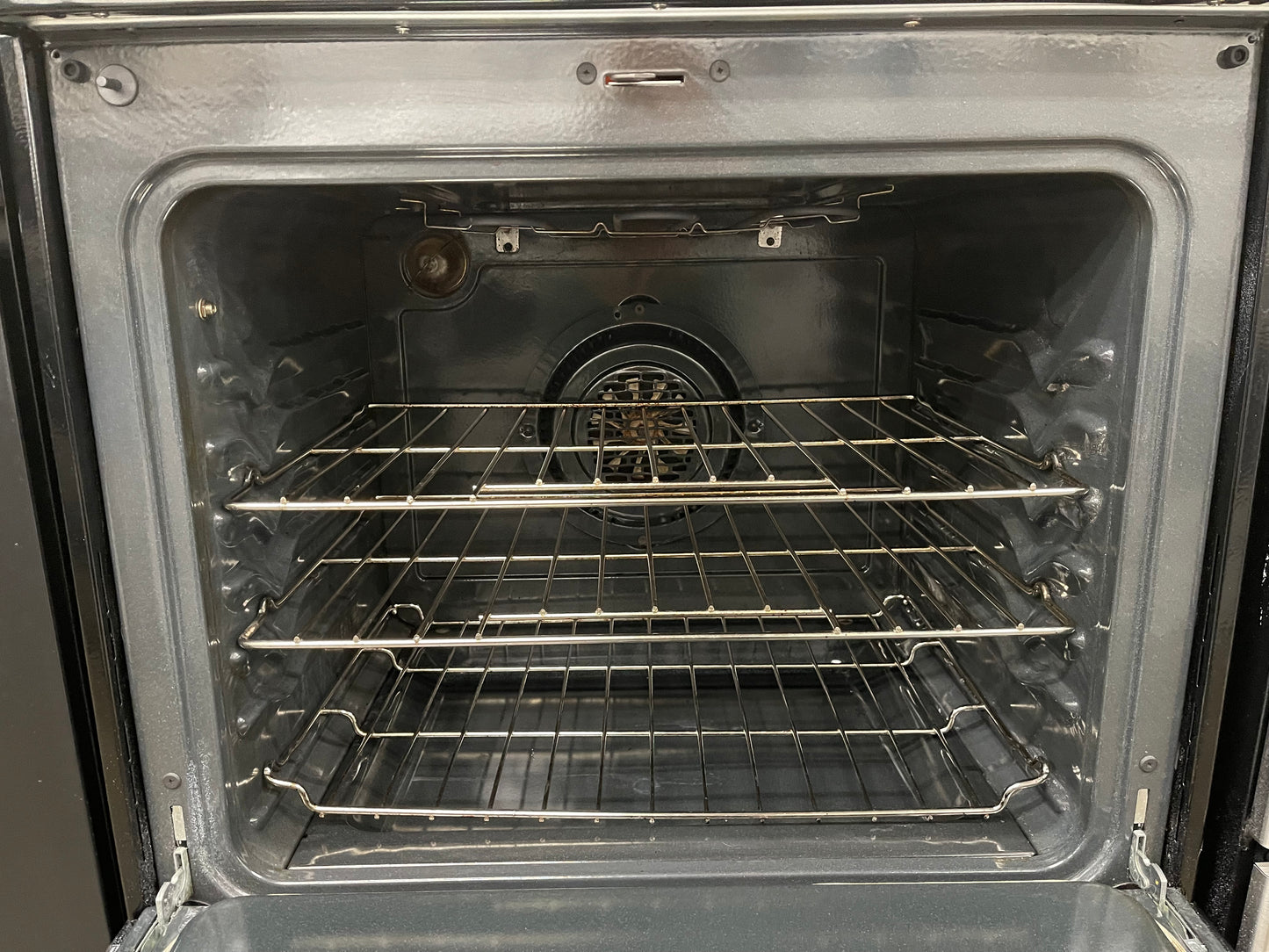 GCRE3060AF
Frigidaire Gallery 30'' Freestanding Electric Range with Air Fry