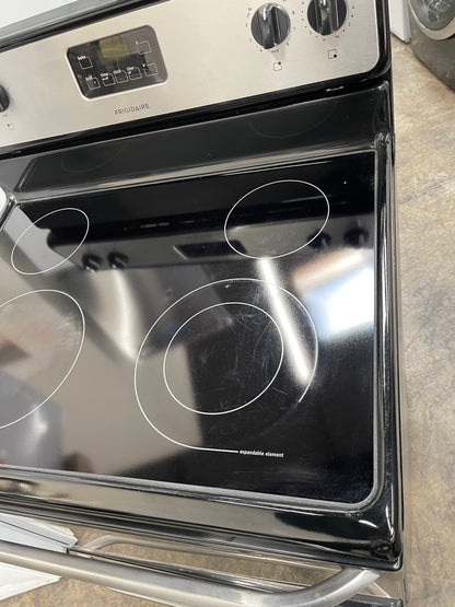 Frigidaire  FFEF3012LS
30 Inch Freestanding Electric Range with 4 Radiant Elements, 4.8 cu. ft. Oven Capacity, Manual Clean and Store-More Storage Drawer: Stainless Steel