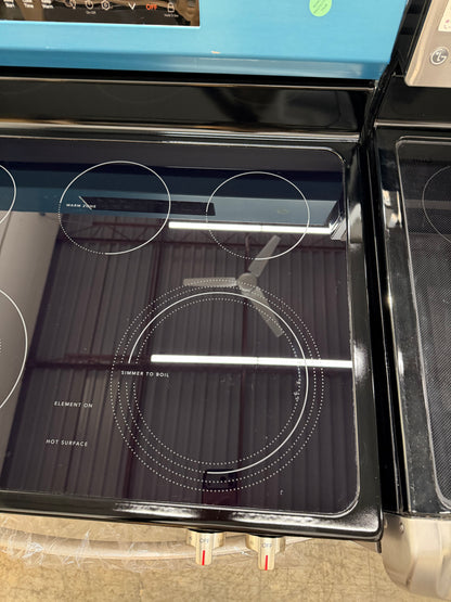 Frigidaire FCRE3062AS
30 Inch Freestanding Electric Range with 5 Elements, 5.3 cu. ft. Capacity