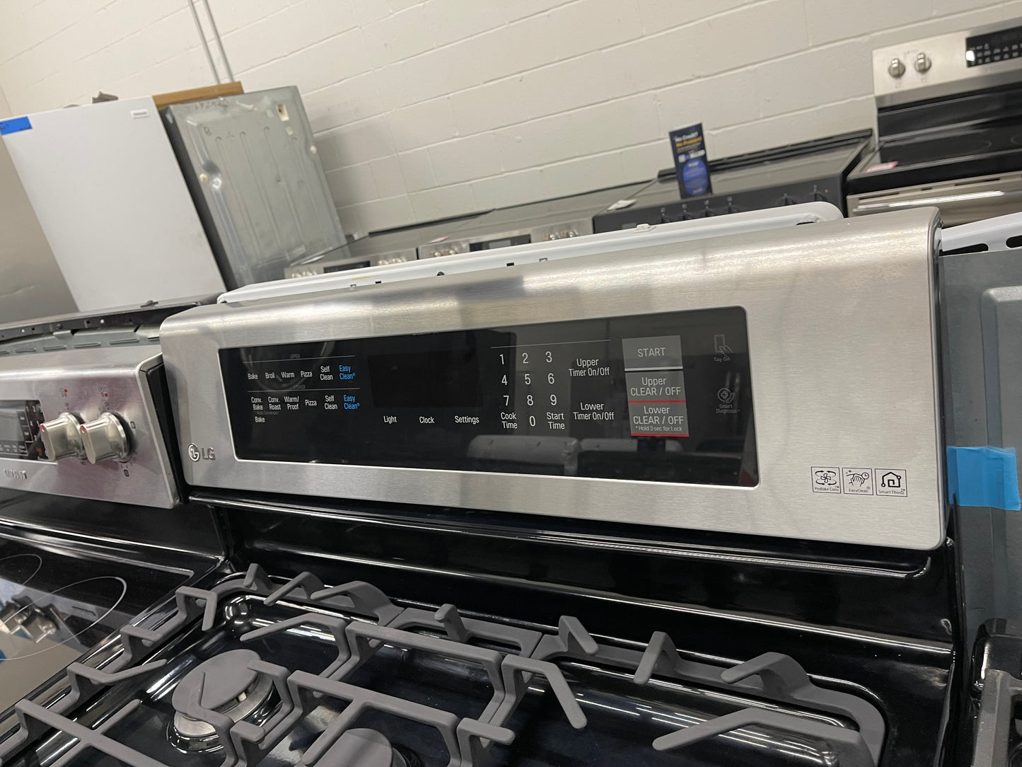 6.9 cu. ft. Gas Double Oven Range with ProBake Convection and EasyClean- Model:LDG4313ST