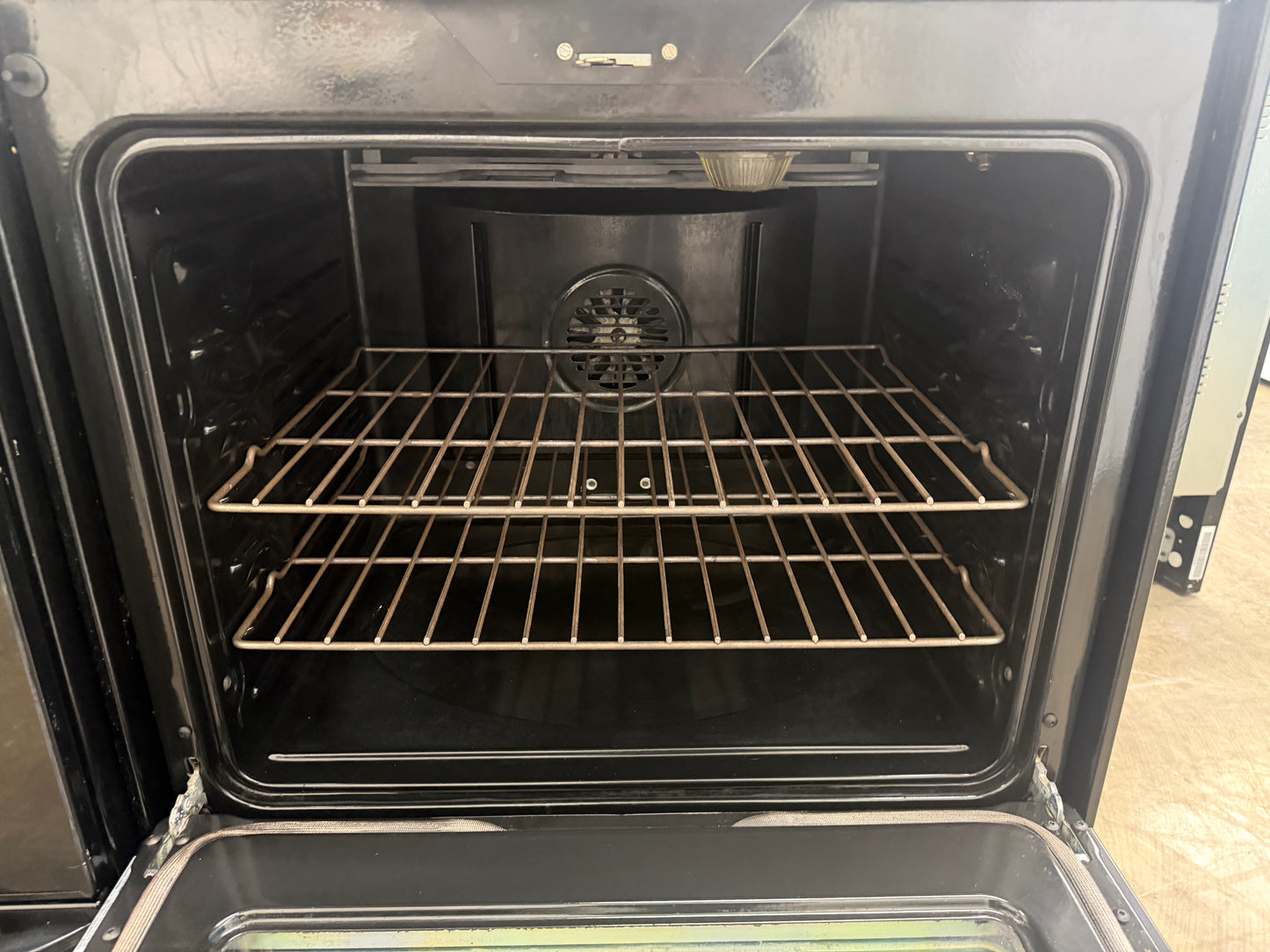 GE Profile PB915DT1BB 30”  Electric Range – Black