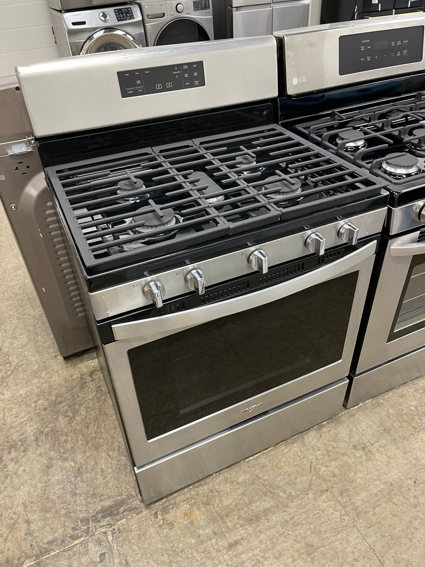 Whirlpool  WFG525S0HS
30 Inch Freestanding Gas Range with Frozen Bake Technology, SpeedHeat Burner, SpillGuard™ Cooktop, Center Oval Burner, Temperature Sensor, Closed Door Broiling, Control Lock and Self-Cleaning: Black-on-Stainless