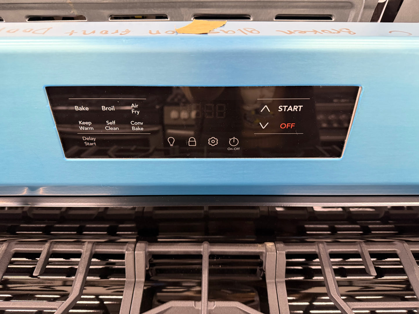 Frigidaire 30-in 5 Burners 5.1-cu ft Air Fry Convection Oven Freestanding Gas Range in Stainless Steel-Model #FCRG3083AS