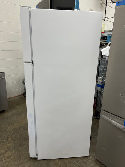 GE  GTS18GTNRWW
28 Inch Top Freezer Refrigerator with 17.5 Cu. Ft. Total Capacity, Adjustable Edge to Edge Glass Shelves, Sliding Deli Drawer, LED Lighting, Spillproof Freezer Floor, Gallon Door Storage, and Sabbath Mode: White