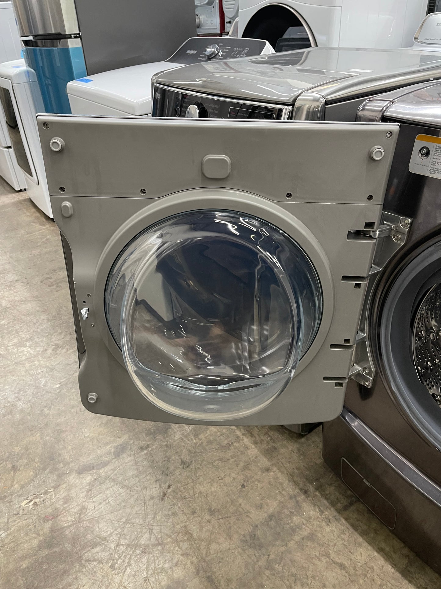 LG Signature TurboWash Series  WM9500HKA
30 Inch Front Load Smart Washer with 5.8 cu. ft. Capacity, LoDecibel Operation, TrueBalance System, SmartDiagnosis , ThinQTechnology, 14 Wash Cycles, Steam Cycle, Sanitize, TurboWash , Allergiene™, and ENERGY S