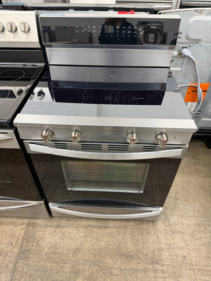 Whirlpool  WFES7530RZ
30 Inch Freestanding Electric Smart Range with 5 Radiant Elements, 5.3 cu. ft. Convection Oven