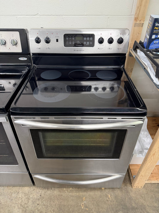 Frigidaire Electric Range – Model FEFL79FCC (Stainless Steel)