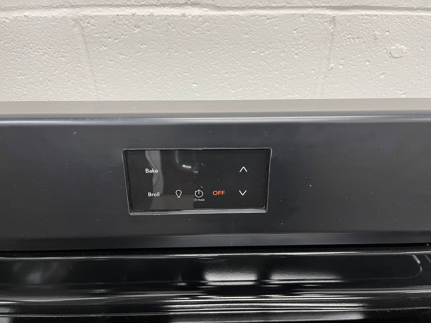 Frigidaire 30 in. 5 Burner Element Freestanding Electric Range in Black with Dual Expandable Element and Quick Boil
