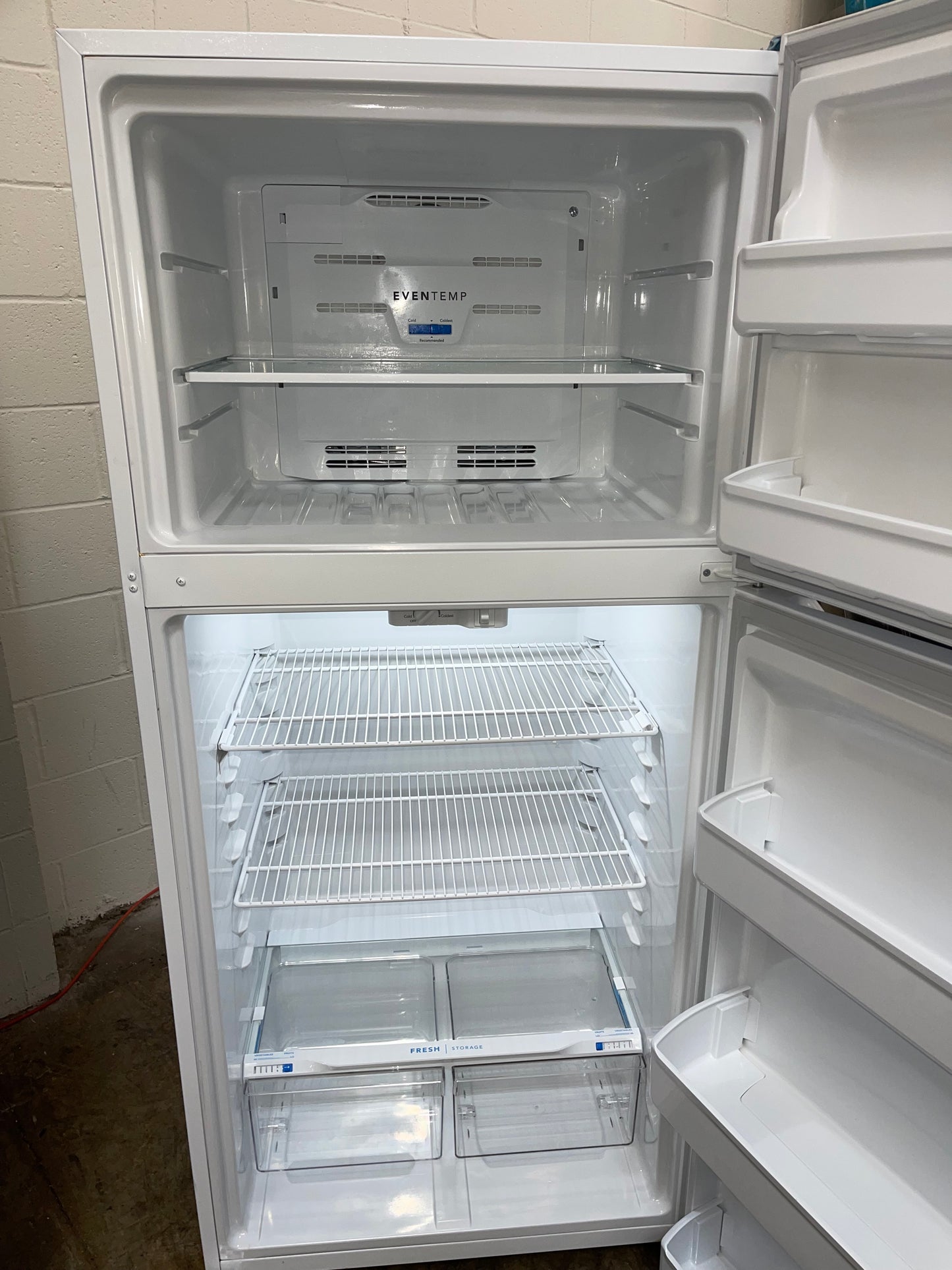 Frigidaire  FFTR1814WW
30 Inch Top Freezer Refrigerator with 18.3 Cu. Ft. Total Capacity
