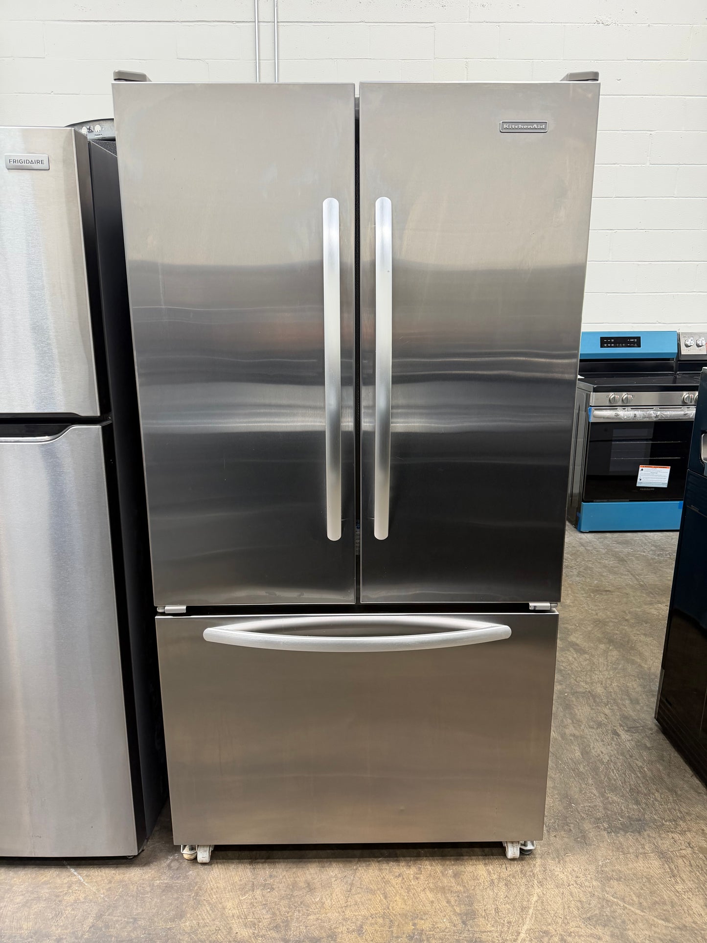KitchenAid 20 Cu. Ft. Bottom Freezer Refrigerator – Stainless Steel
Model: KBFS20EVMS4
