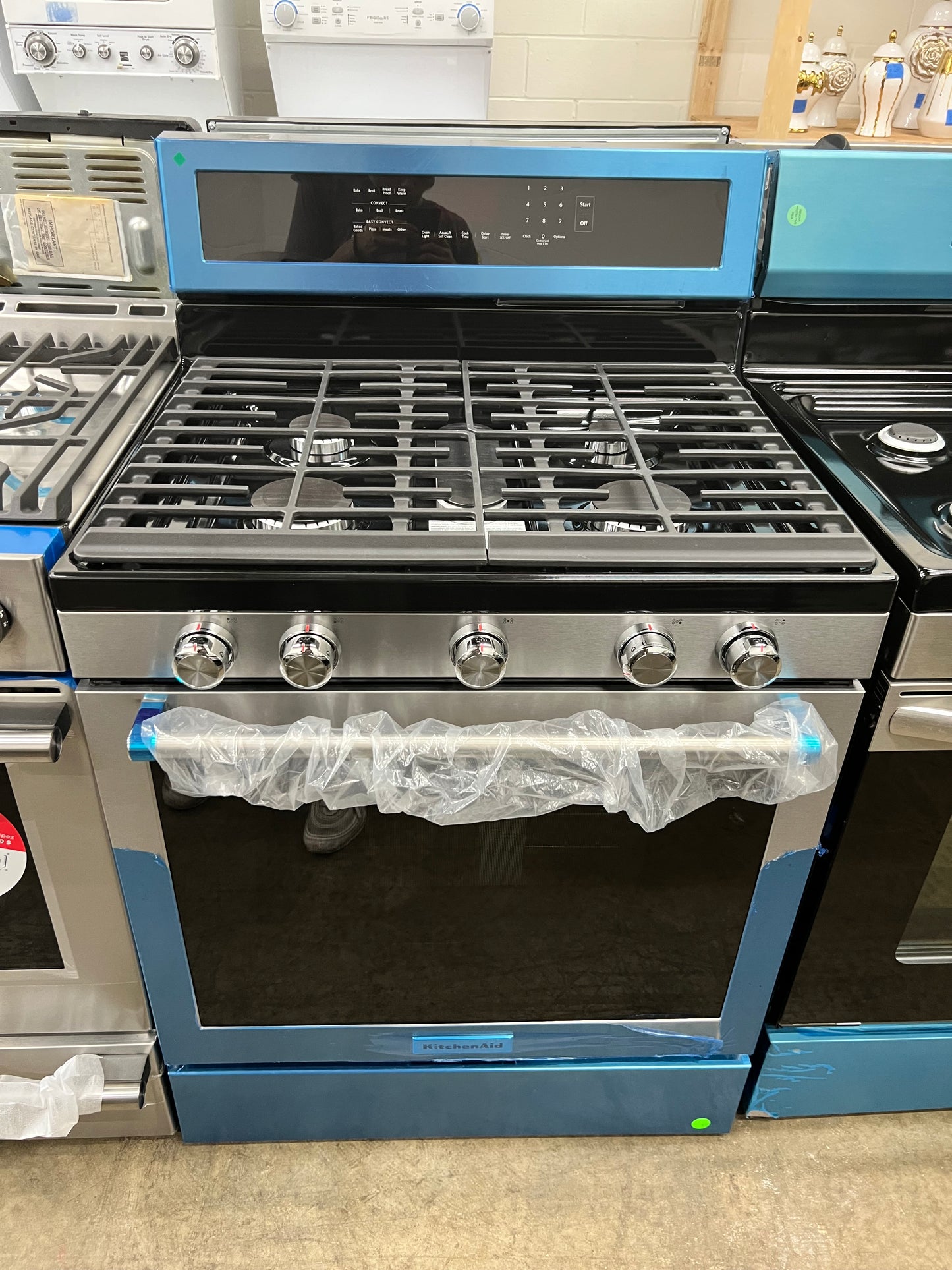 KitchenAid 30-in 5 burners 5.8-cu ft Convection Oven Freestanding Gas Range in Stainless Steel-Model #KFGG504KPS