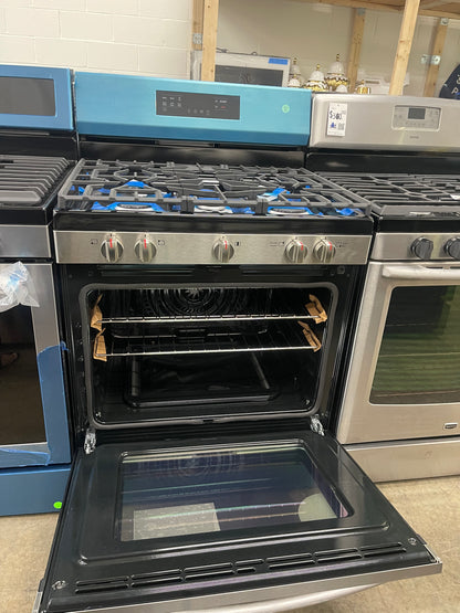 Frigidaire 30-in 5 Burners 5.1-cu ft Air Fry Convection Oven Freestanding Gas Range in Stainless Steel-Model #FCRG3083AS