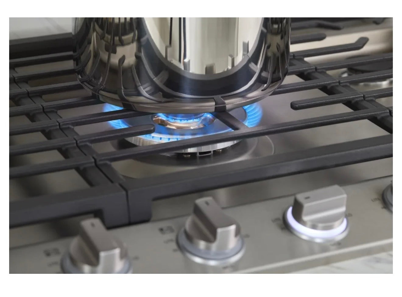 LG  CBGJ3027S
30 Inch Gas Smart Cooktop with 5 Sealed Burners, 22K Ultraheat Dual Burner, Cast Iron Griddle, EasyClean® Cooktop, ThinQ Technology and LED Knobs