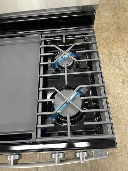 GE  GGF600AVSS
30 Inch Freestanding Gas Smart Range with 5 Sealed Burners, 5.3 cu. ft. Convection Oven, Power Boil Burner, Griddle, Storage Drawer, WiFi, Enhanced Shabbos Mode Built In, and Steam Clean: Stainless Steel