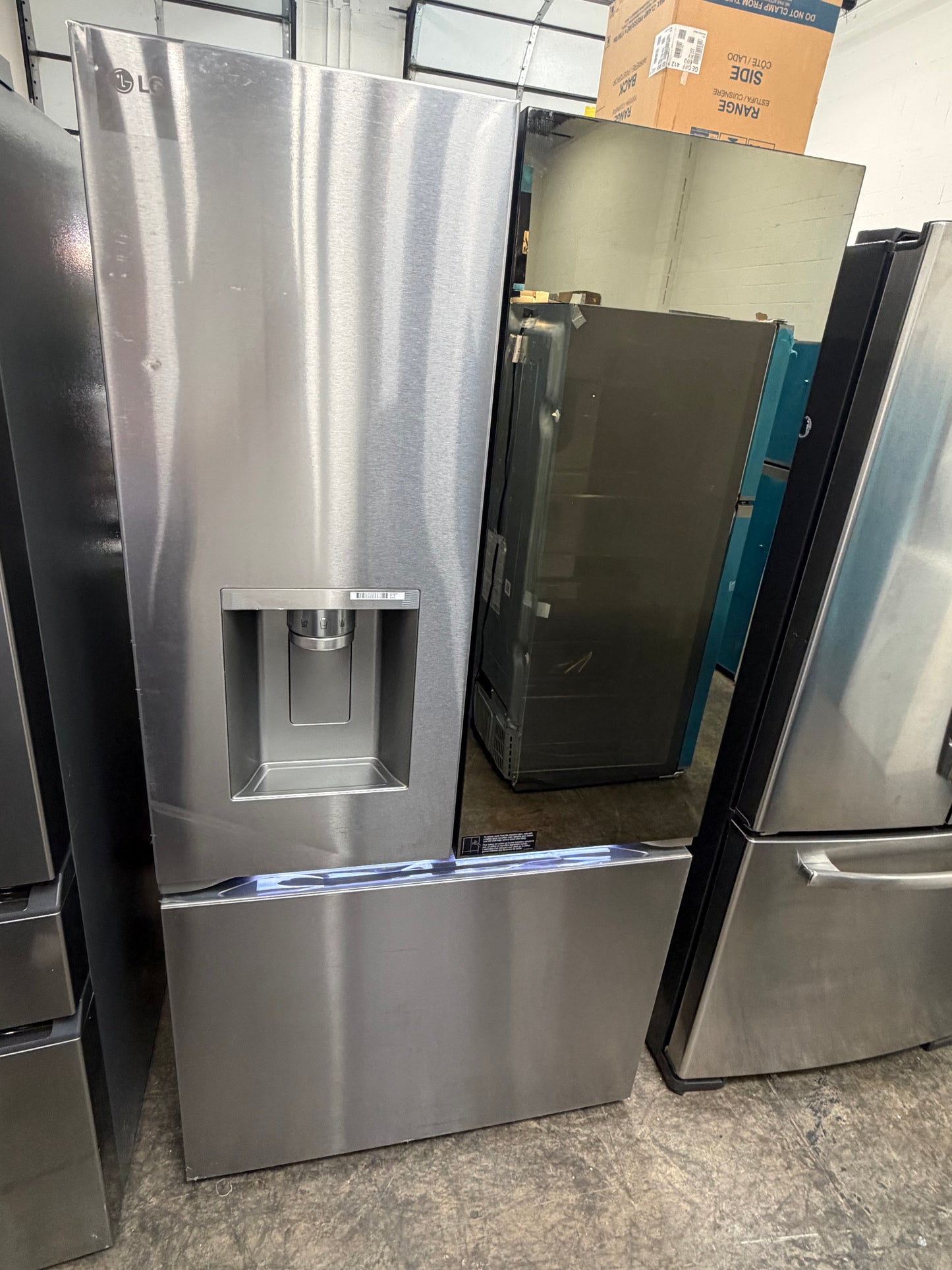 LG  LRYKC2606S
36 Inch Counter-Depth MAX Smart French Door Refrigerator with 26 Cu. Ft. Capacity