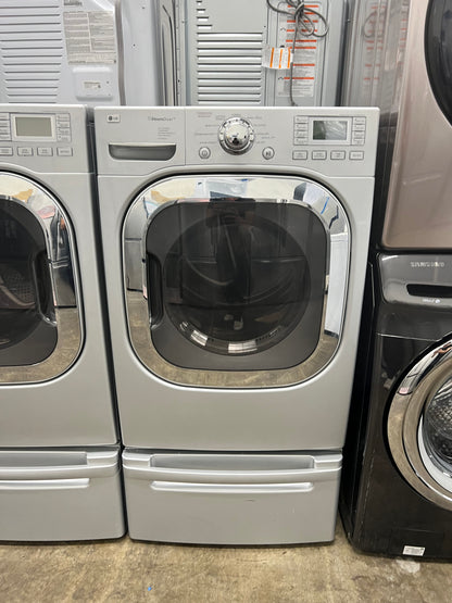 LG Front-Load 4.5-cu ft Washer and 7.4-cu ft Electric Dryer Set in Pure Silver