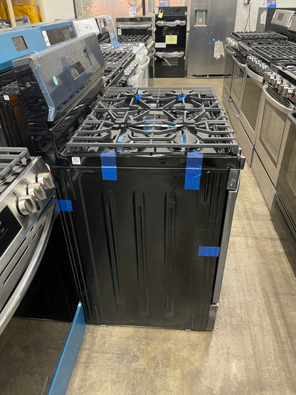 Frigidaire  FCRG3083AD
30 Inch Freestanding Gas Range with 5 Sealed Burners, 5.1 cu. ft. Convection Oven, Quick Boil Burner, Simmer Burner, Storage Drawer, Air Fry, and Self Clean: Black Stainless Steel