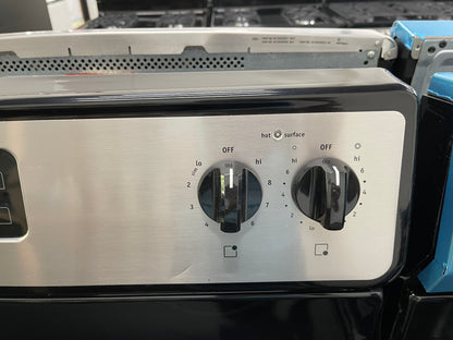 Frigidaire  FFEF3043LS
30 Inch Electric Range with SpaceWise Element, Store-More Drawer, Ready-Select Controls, 4 Radiant Elements, 4.8 cu. ft. Oven Capacity and Timed Cook