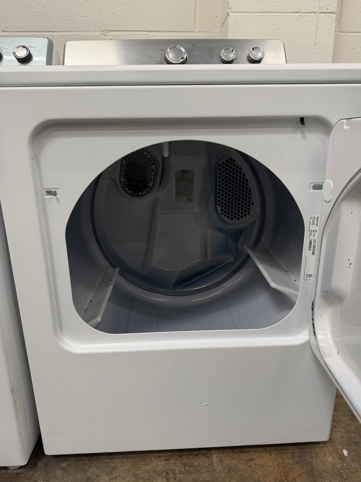 Whirlpool  WTW4957PW
28 Inch Top Load Washer with 3.9 Cu. Ft. and Maytag Centennial Series  MEDC300BW
29 Inch Electric Dryer with 7.0 cu. ft.