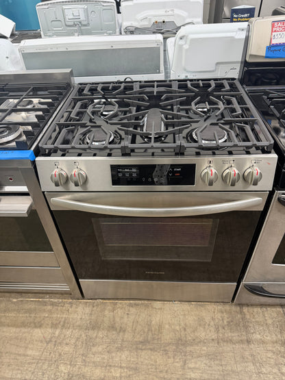 Frigidaire - 5.1 Cu. Ft Freestanding Gas Range with Quick Boil - Stainless Steel
Model:FCFG3062AS