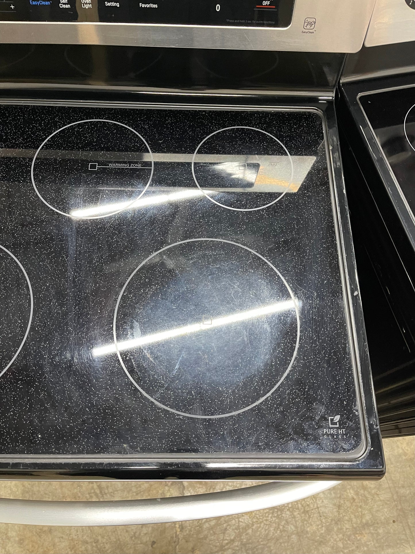 LG  LRE3083ST
30 Inch Electric Range with True Convection, IntuiTouch Controls, EasyClean , 5 Heating Elements, Power Burner, 6.3 cu. ft. Capacity, Brilliant Blue Interior, Storage Drawer and Star-K Certified: Stainless Steel