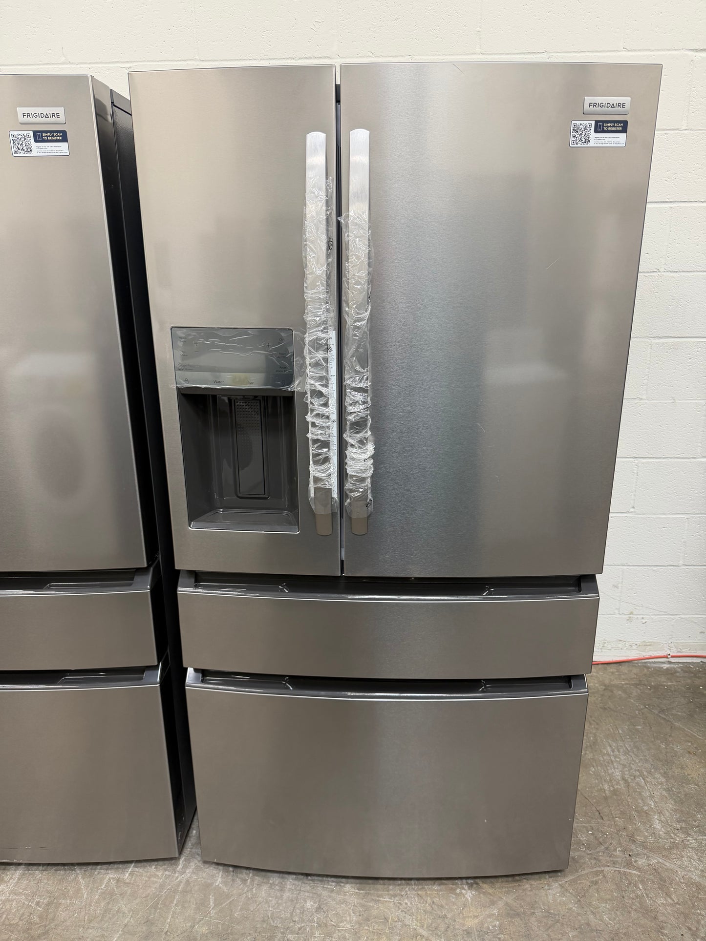 Frigidaire Gallery Series GRMC2273CF
36 Inch Counter-Depth French Door Refrigerator with 21.5 cu. ft. Capacity
