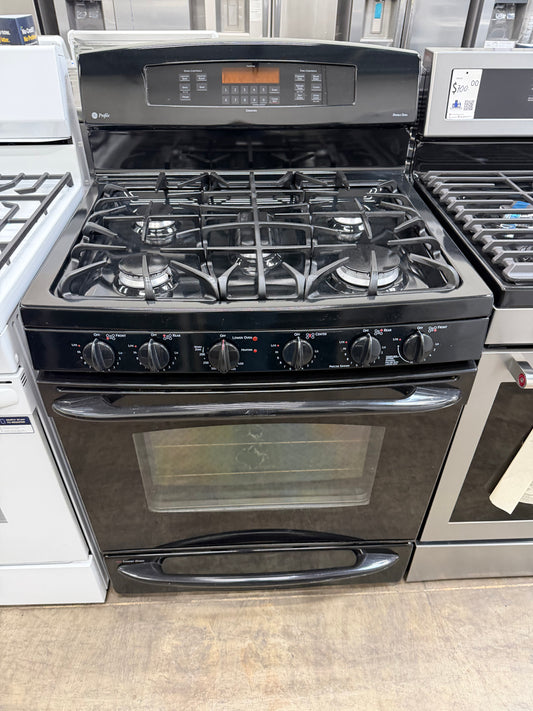 GE Profile 30" Free-Standing Gas Range

Model #:PGB918DEMBB