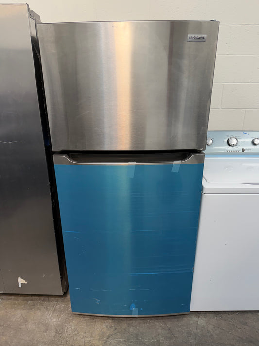 Frigidaire  20.0 cu. ft. Top Freezer Refrigerator in Stainless Steel