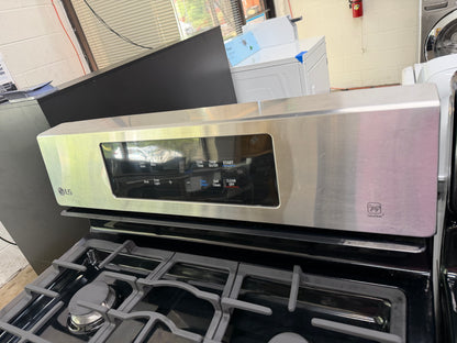 LG  LRG3081ST
30 Inch Gas Range with EvenJet Fan Convection, 20 Minute EasyClean® Mode, IntuiTouch Keypad, SuperBoil 17,000 BTU Burner, Large WideView™ Plus Window, 5 Sealed Burners, 5.4 cu. ft. Oven and Storage Drawer: Stainless Steel
