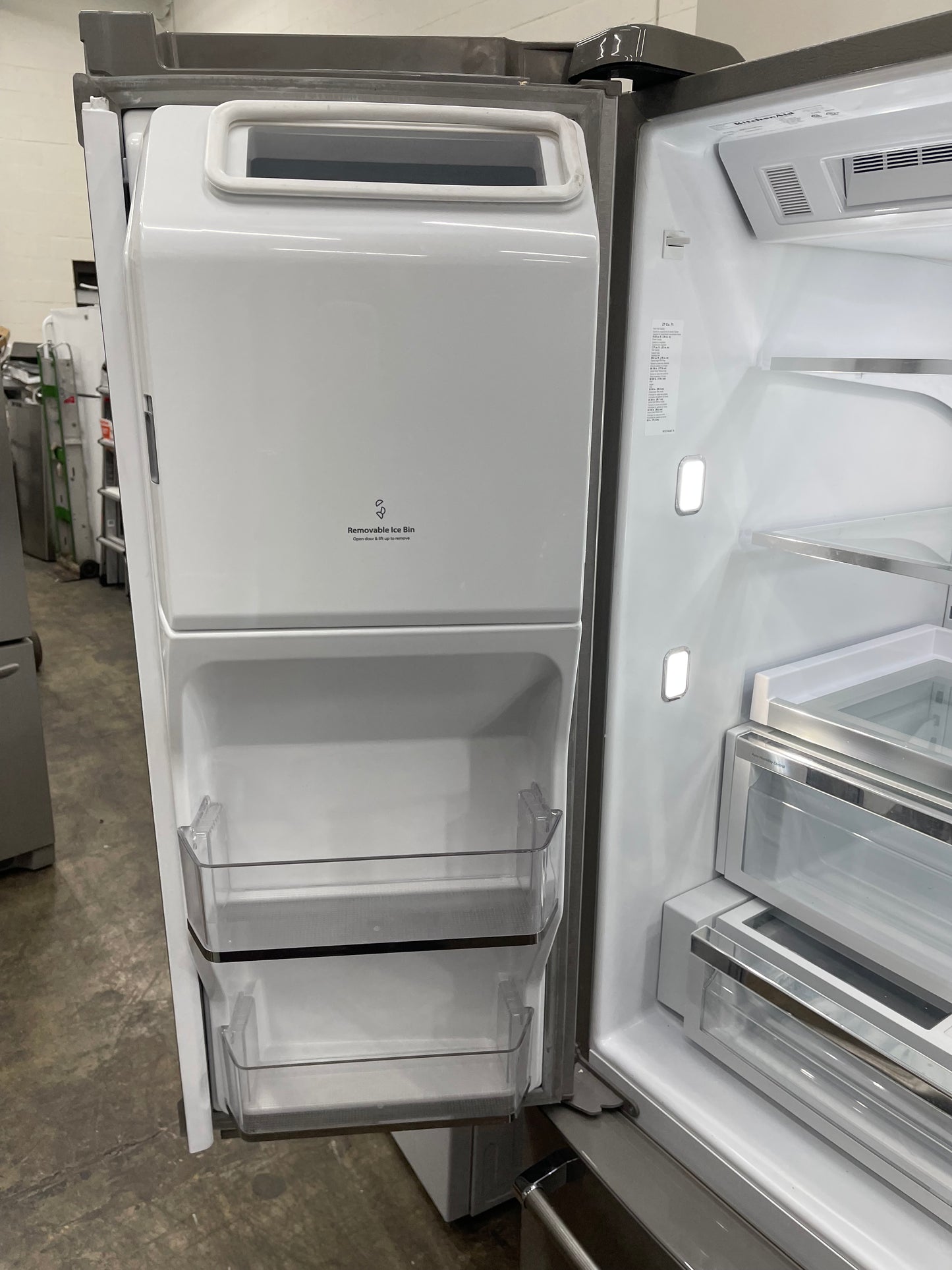 KitchenAid  KRFF507HPS
36 Inch Freestanding French Door Refrigerator with 26.8 cu. ft. Total Capacity, PrintShield Finish, ExtendFresh Temperature Management System, External Ice/Water Dispenser, Water Filtered, Star-K Certified, and ENERGY STAR : Stain