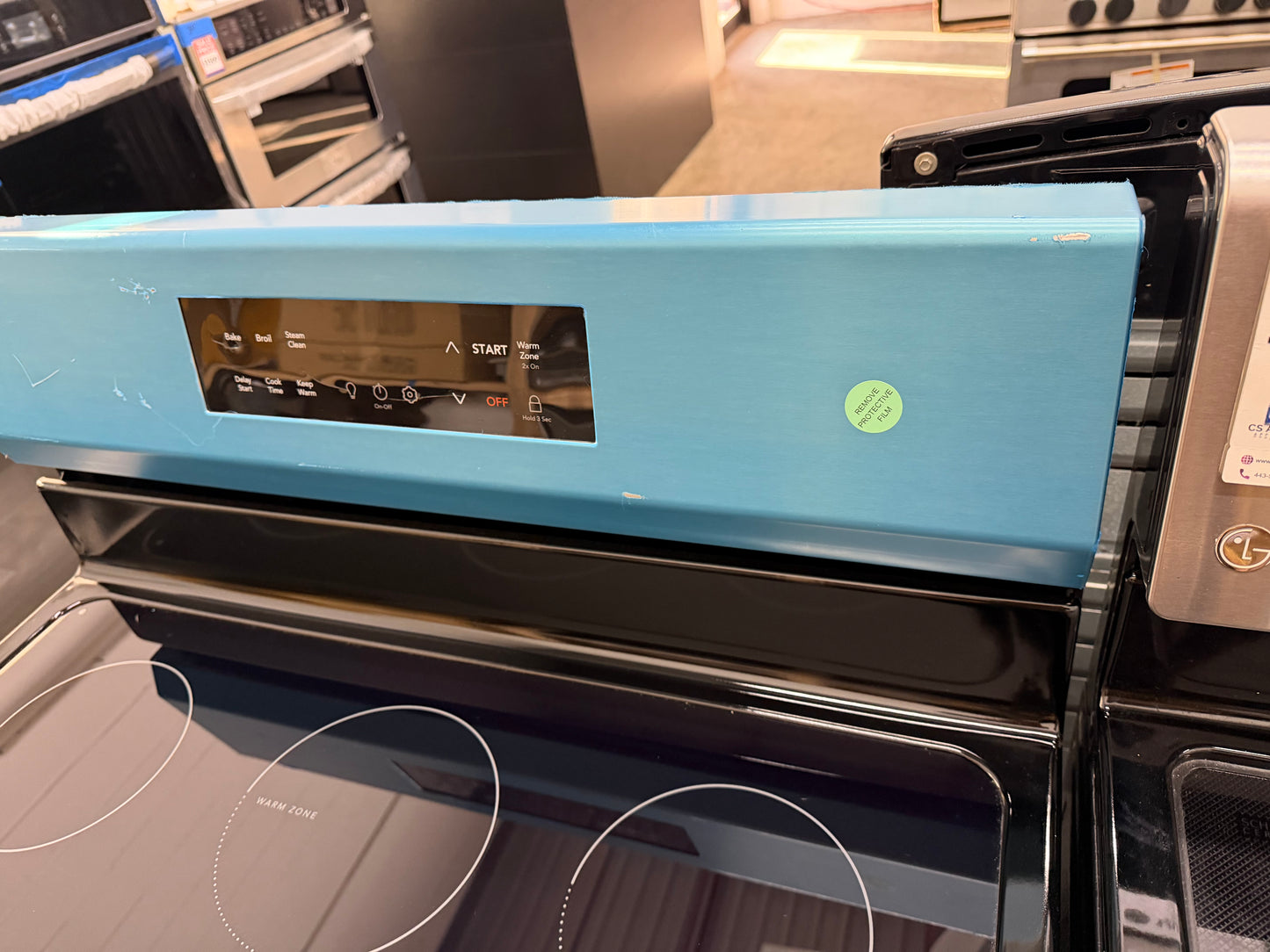 Frigidaire FCRE3062AS
30 Inch Freestanding Electric Range with 5 Elements, 5.3 cu. ft. Capacity