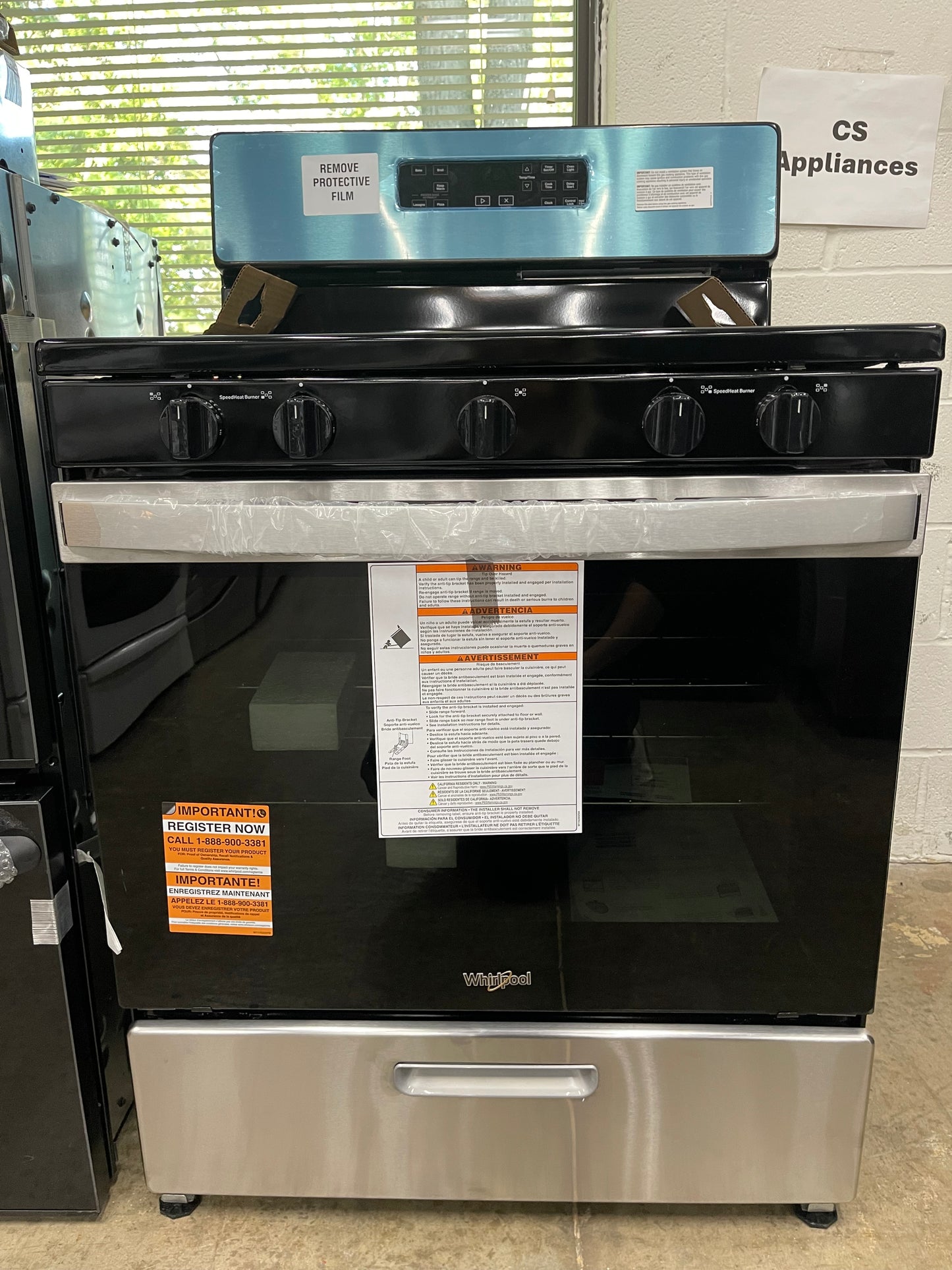 Whirlpool  WFG505M0MS
30 Inch Freestanding Gas Range with 5 Sealed Burners, 5.1 cu. ft. Capacity, SpeedHeat Burners, Frozen Bake™, Keep Warm, Broiler Drawer, and Star-K: Stainless Steel