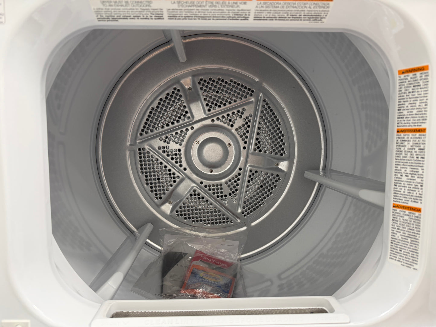 Frigidaire  FLCE7522AW
27 Inch Electric Laundry Center with 3.9 Cu. Ft. Washer Capacity, 10 Wash Cycles, 5.6 cu. ft. Dryer Capacity, 6 Dry Cycles, MaxFill Option, 4 Timed Dryer Cycles, and End-of-Cycle Signal