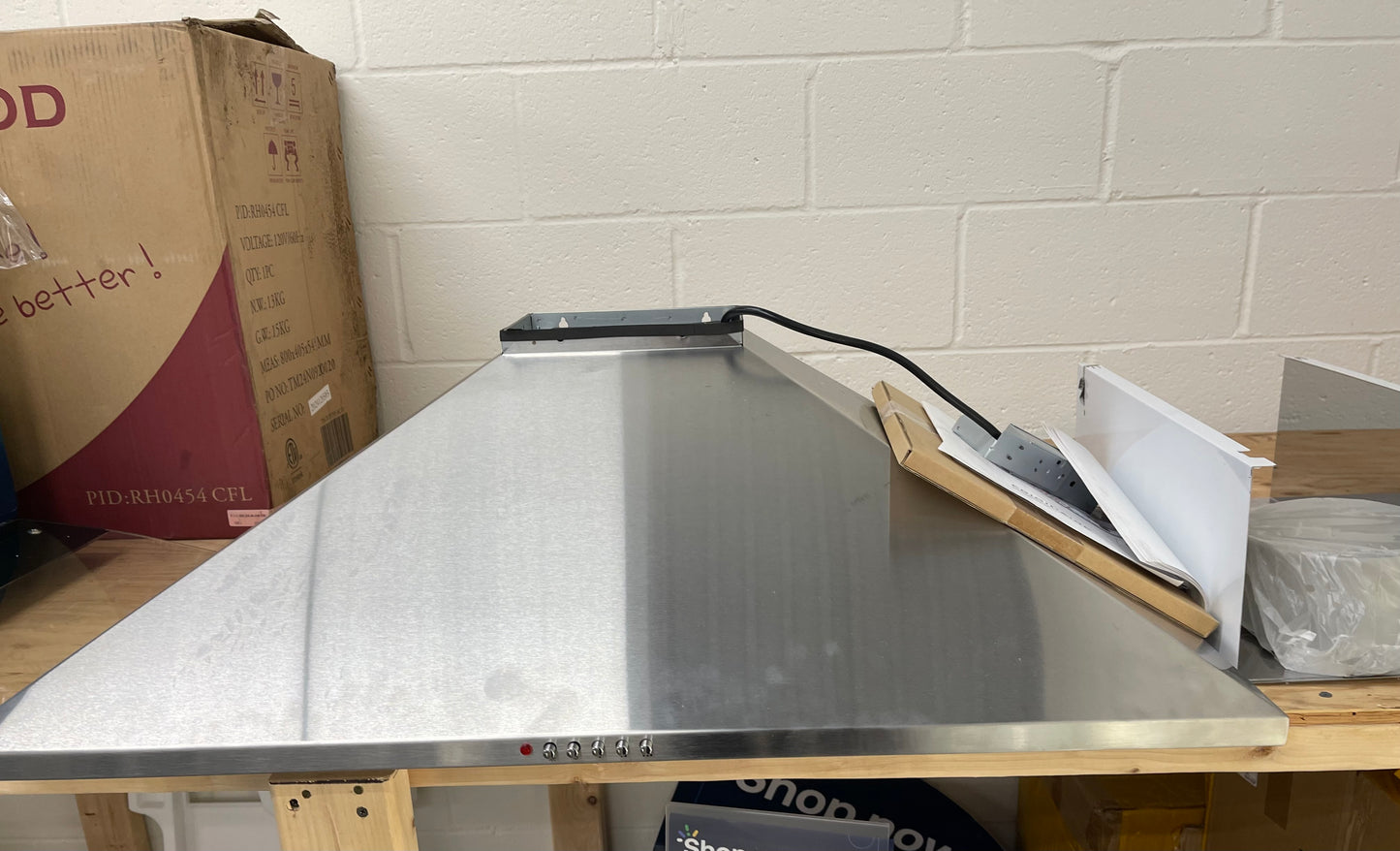 Frigidaire 36 in. 400 CFM Convertible Wall Mount Chimney Range Hood in Stainless Steel with Aluminum Filter-Model # FHWC3655LS