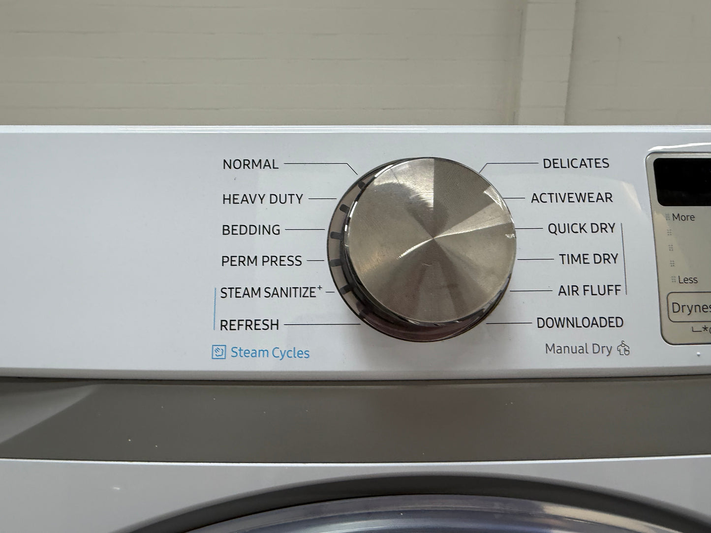 Samsung  WF45R6300AW
27 Inch Front Load Smart Washer with 4.5 Cu. Ft. And Samsung  DVE45R6300W
27 Inch Electric Smart Dryer with 7.5 cu. ft.