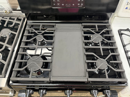 GE 30” Freestanding Gas Range – Model JGBS66DEK4BB