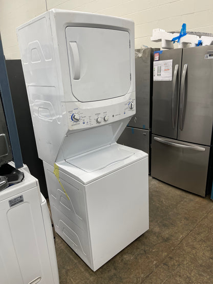 GE Spacemaker  GTUP270EMWW
27 Inch Electric Laundry Center with 3.3 cu. ft. Washer, 5.9 cu. ft. Dryer, 9 Wash Cycles, 4 Dry Cycles, Auto-Load Sensing and Cycle Status Lights