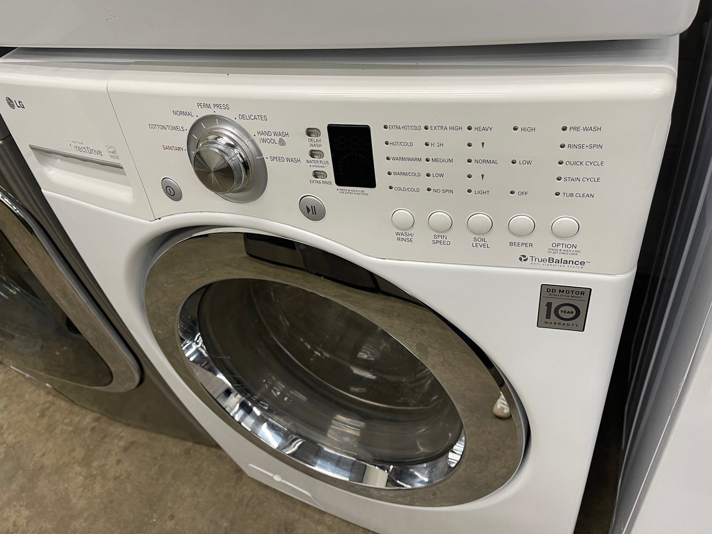 LG  WM2101HW
27 Inch Front-Load Washer with 4.0 cu. ft. And LG  DLE2101W
27 Inch Electric Dryer with 7.3 cu. ft.