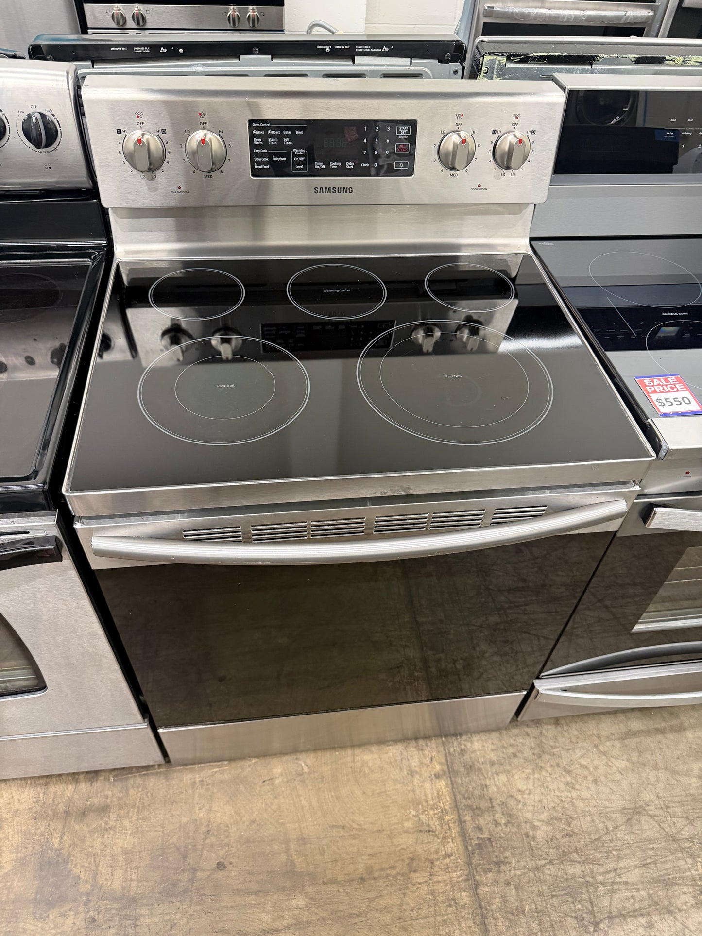 Samsung NE59M4320SS/AA – 5.9 Cu. Ft. Freestanding Electric Range with Convection