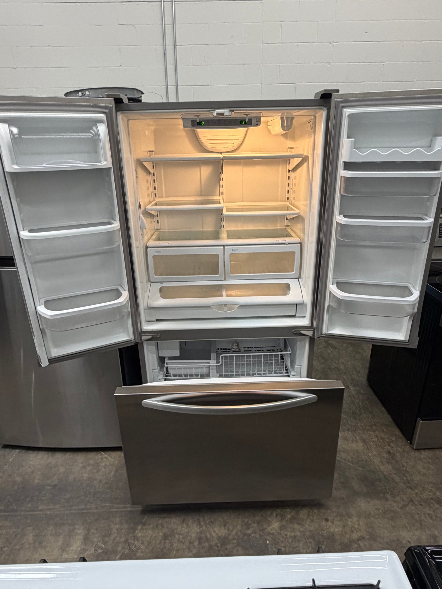 KitchenAid 20 Cu. Ft. Bottom Freezer Refrigerator – Stainless Steel
Model: KBFS20EVMS4
