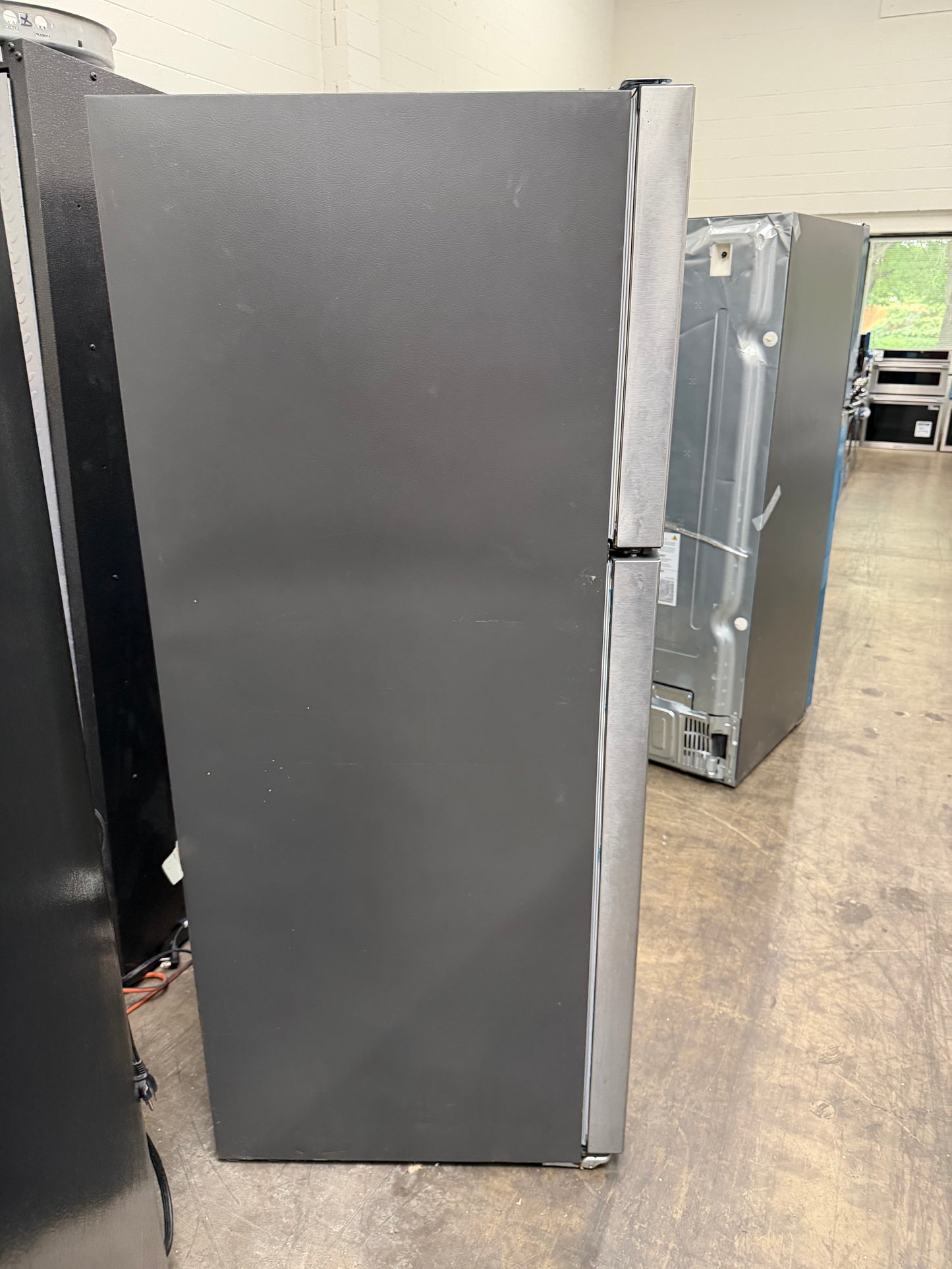 Frigidaire 18.3 Cu. Ft. Top Freezer Refrigerator
FFTR1835VS