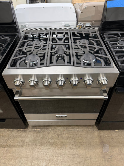 Viking 3 Series  RVDR33025BSSLP
30 Inch Freestanding Dual Fuel Range with 5 Sealed Burners, 4.7 Cu. Ft. Capacity, Continuous Grates, Self-Clean, TruConvection Cooking, Vari-Speed Dual Flow Convection, SureSpark Ignition System and TruGlide Oven