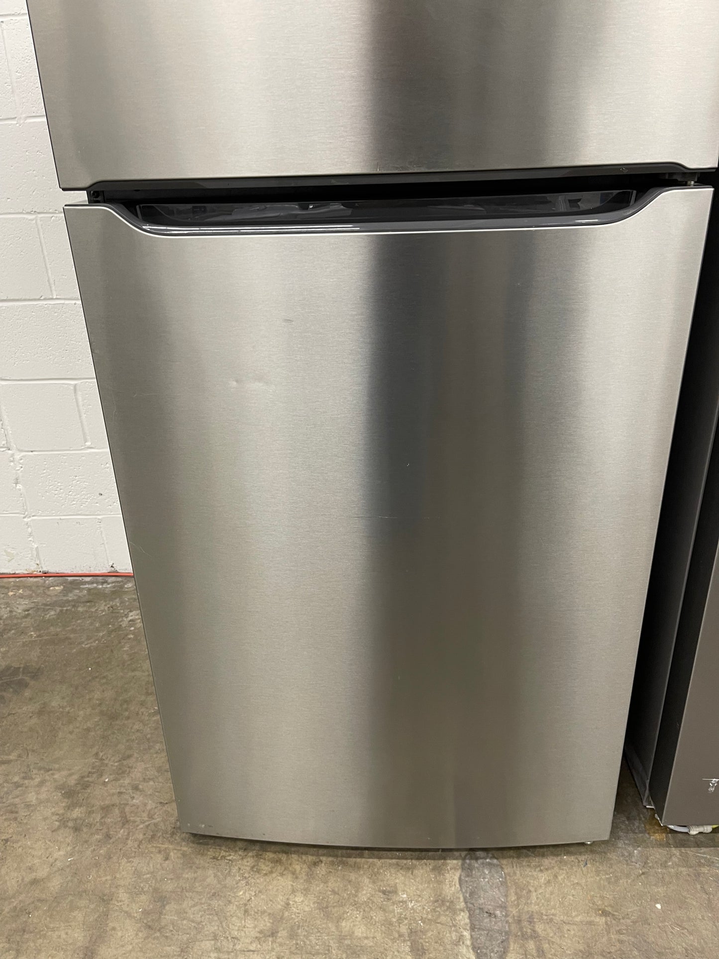 Frigidaire
30 in. 18.3 cu. ft. Top Freezer Refrigerator in Stainless Steel