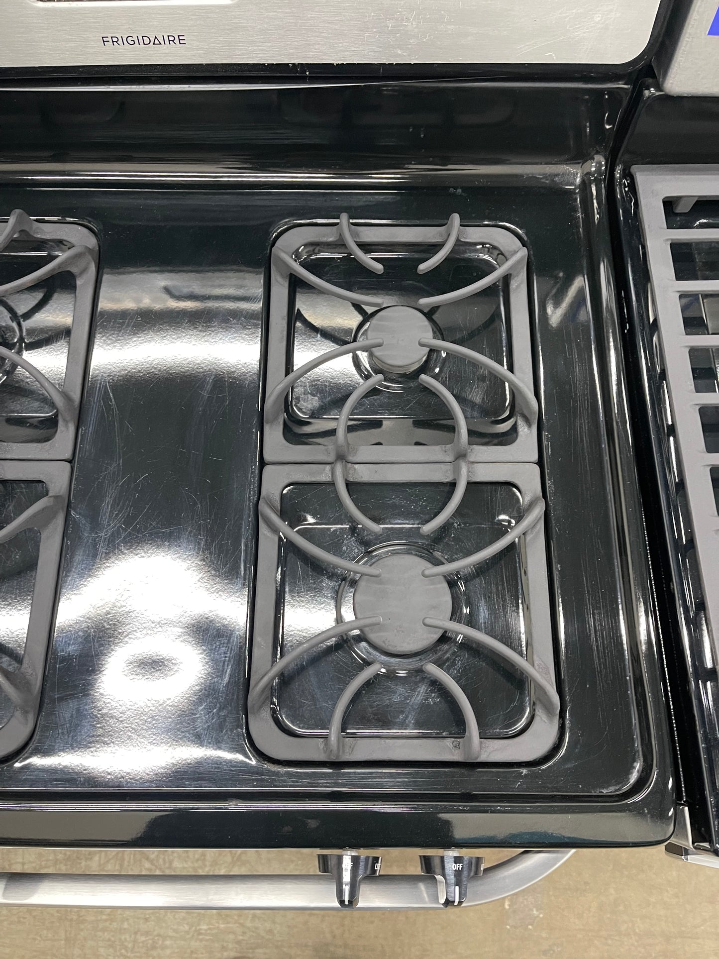 Frigidaire 30" Freestanding Gas Range in Stainless Steel