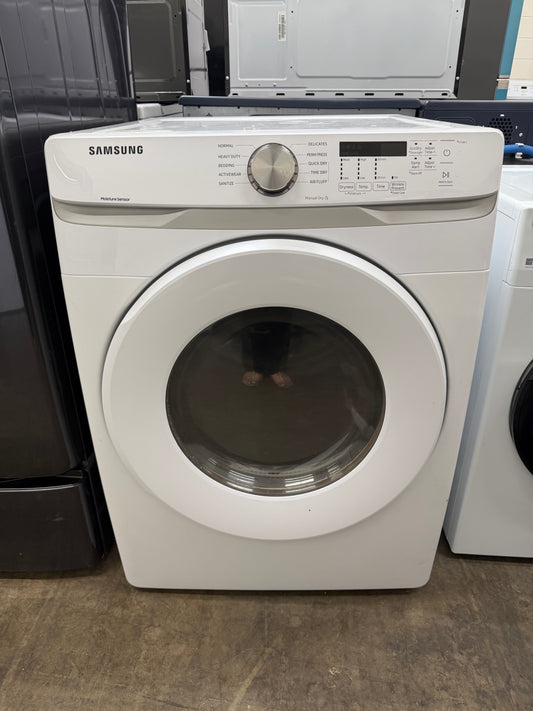 Samsung  DVG45T6000W
27 Inch Gas Dryer with 7.5 cu. ft. Capacity, 10 Dry Cycles, 5 Temperature Settings, Wrinkle Prevent, Smart Care, Sensor Dry Moisture Sensor and ADA Compliant