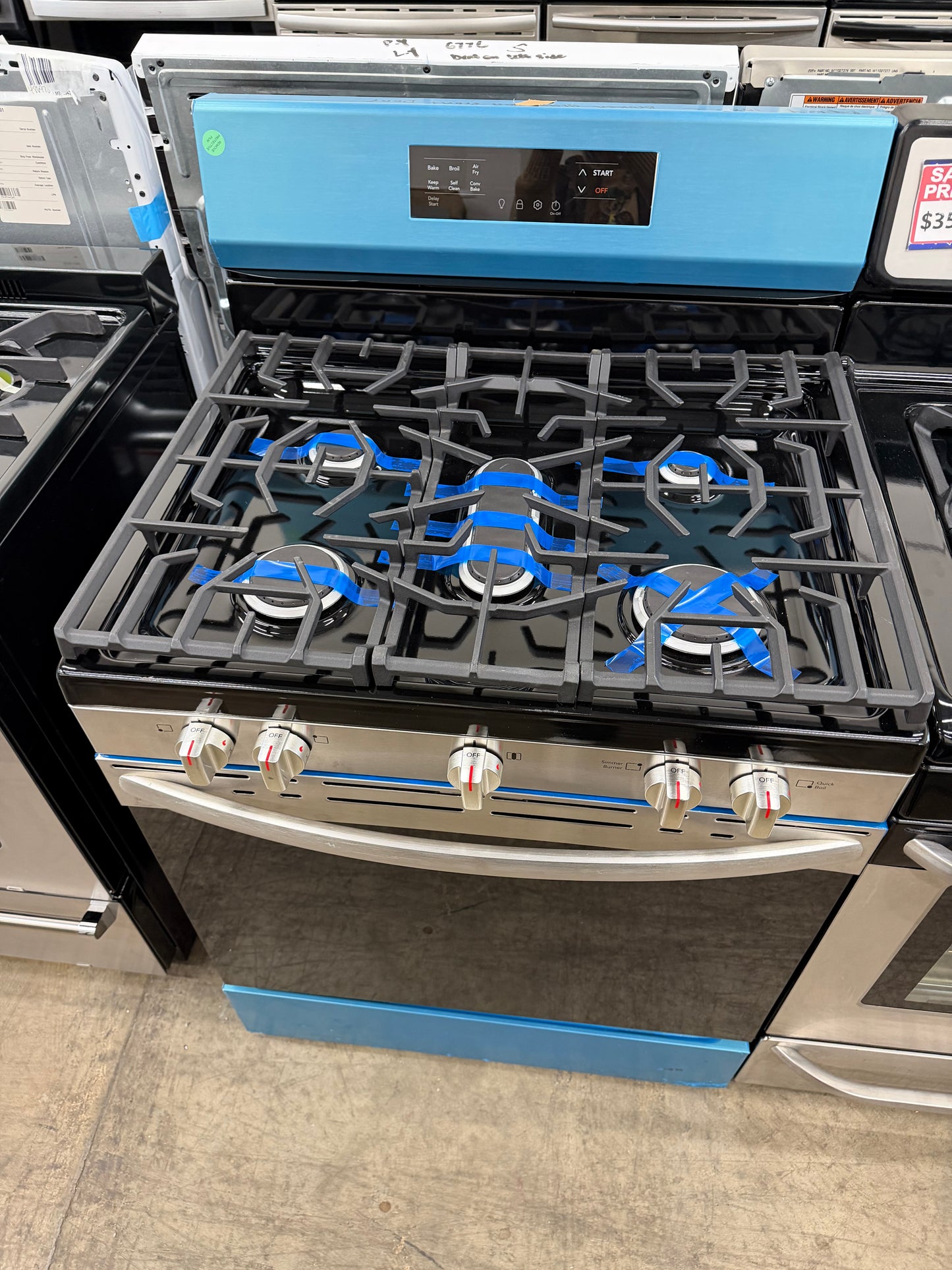 Frigidaire 30-in 5 Burners 5.1-cu ft Air Fry Convection Oven Freestanding Gas Range in Stainless Steel-Model #FCRG3083AS