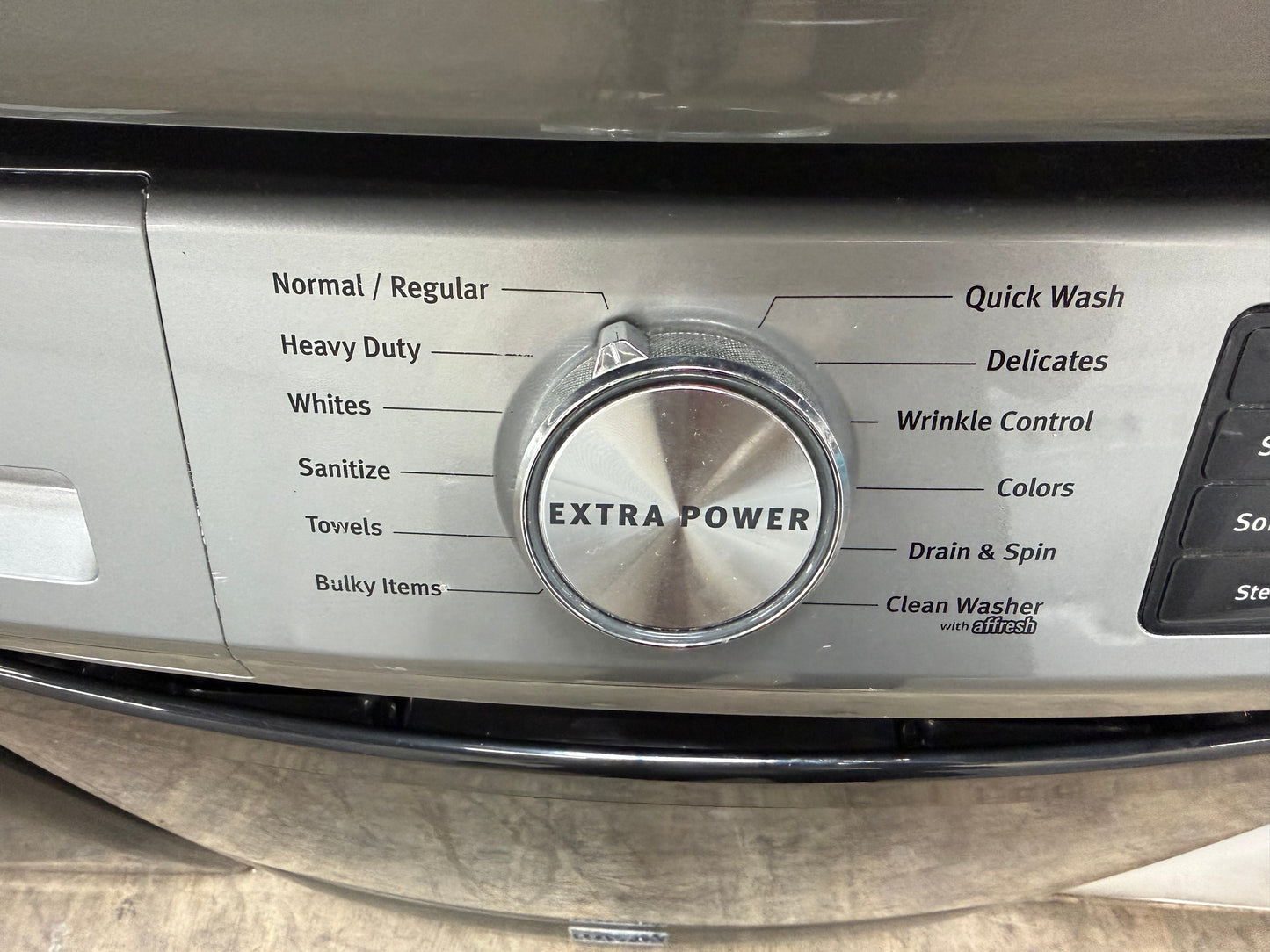 Maytag  MHW6630HC
27 Inch Front Load Washer with 4.8 cu. ft and Maytag  MED6630HC
27 Inch Electric Dryer with 7.3 Cu. Ft.