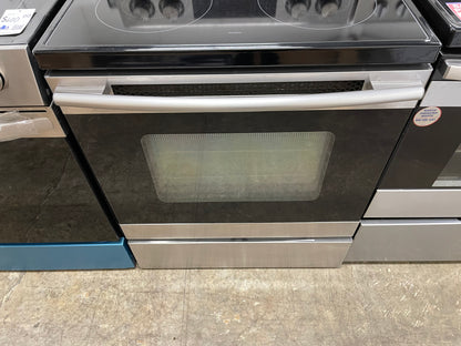 Samsung  FTQ352IWUX
30 Inch Freestanding Electric Range with 5 Elements Including Dual Burners, 5.9 cu. ft. 3-Fan True European Convection Oven, Steam/Self Cleaning, Proofing, Sabbath Mode and Warming Drawer